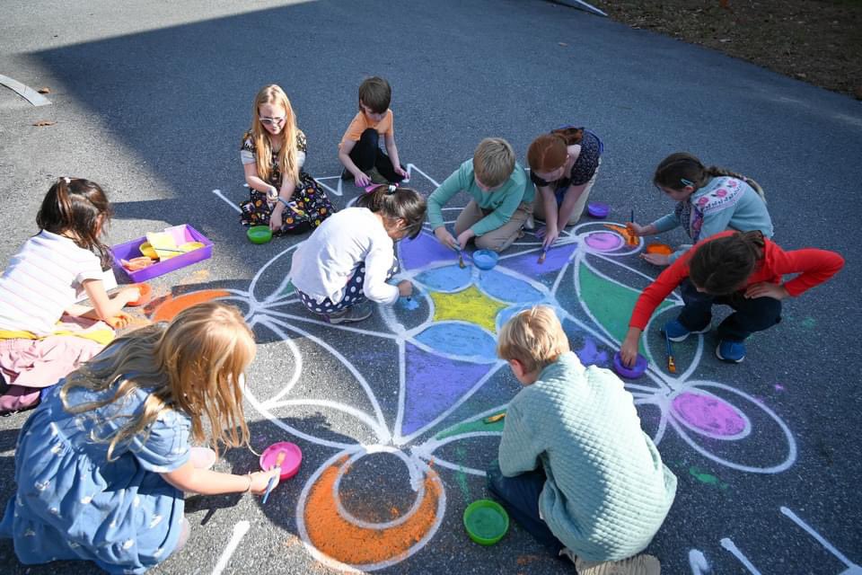 CrossrdsAcademy's tweet photo. 2nd graders have concluded their studies of Ancient India with a celebration for Diwali! This celebration of light was marked with their creation of a beautiful Rangoli at the entrance of the school, as well as a traditional feast, lantern making, and more! https://t.co/StTTbQtYaK