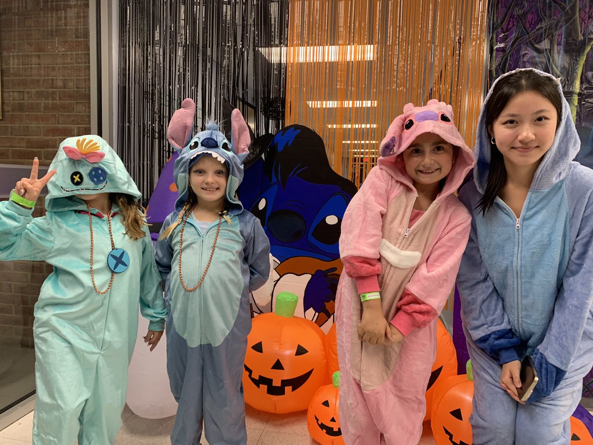 Stitching out #LiloAndStitch #disney #FinsUpDC #teacherlife #halloween2024 #halloweencostume