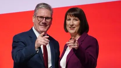 Stats for Lefties 🍉🏳️⚧️ (@leftiestats) on Twitter photo ❗️NEW: Anti-poverty group <a href="/jrf_uk/">Joseph Rowntree Foundation</a> suggests Labour's policies will push 400,000 people into poverty by 2029.
This includes 100,000 children.
(Via <a href="/jrf_uk/">Joseph Rowntree Foundation</a>) ❗️NEW: Anti-poverty group <a href="/jrf_uk/">Joseph Rowntree Foundation</a> suggests Labour's policies will push 400,000 people into poverty by 2029.
This includes 100,000 children.
(Via <a href="/jrf_uk/">Joseph Rowntree Foundation</a>)