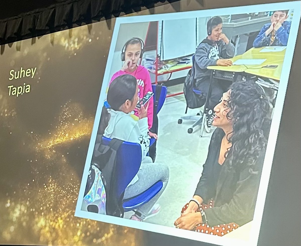 eSpLanguage's tweet image. Congratulationds to Suhey Tapia, winner of the School Outreach Award at #ATA65
