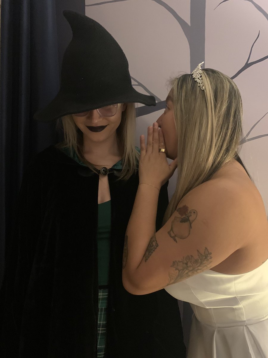 heygracious's tweet photo. HALLOWEEN https://t.co/NyNUlsHk89
