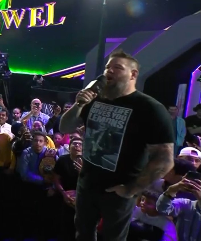 lynchskota's tweet photo. KEVIN WEARING A BECKY TEE!!! #WWECrownJewel https://t.co/65pAWig9Hl