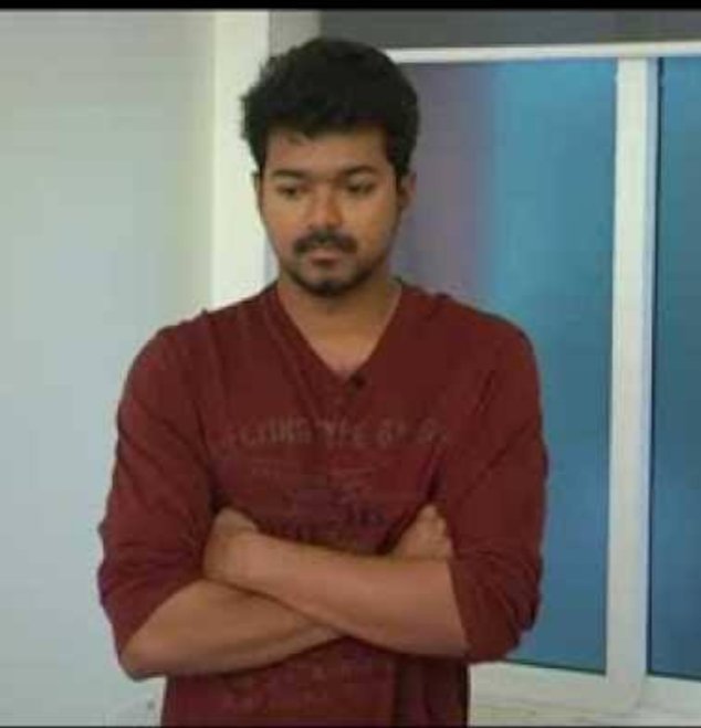 Tamils_'s tweet photo. @Zidane_Stan @SeemanOfficial Meanwhile கூத்தாடி விஜய் 🤡😂👇🏻 https://t.co/mxfc4S67Vw