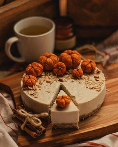 LindaMahkovec's tweet photo. The CHRISTMASTIME series – https://t.co/doF4kEMqVC Stories of love and family set on the WWII home front. #reading #Booklover #LiteraturePosts #books #homemade #Christmas #bookseries #oldfashioned #bookstagram #upliftingbooks #weekendreads https://t.co/RrR0JM1OUb