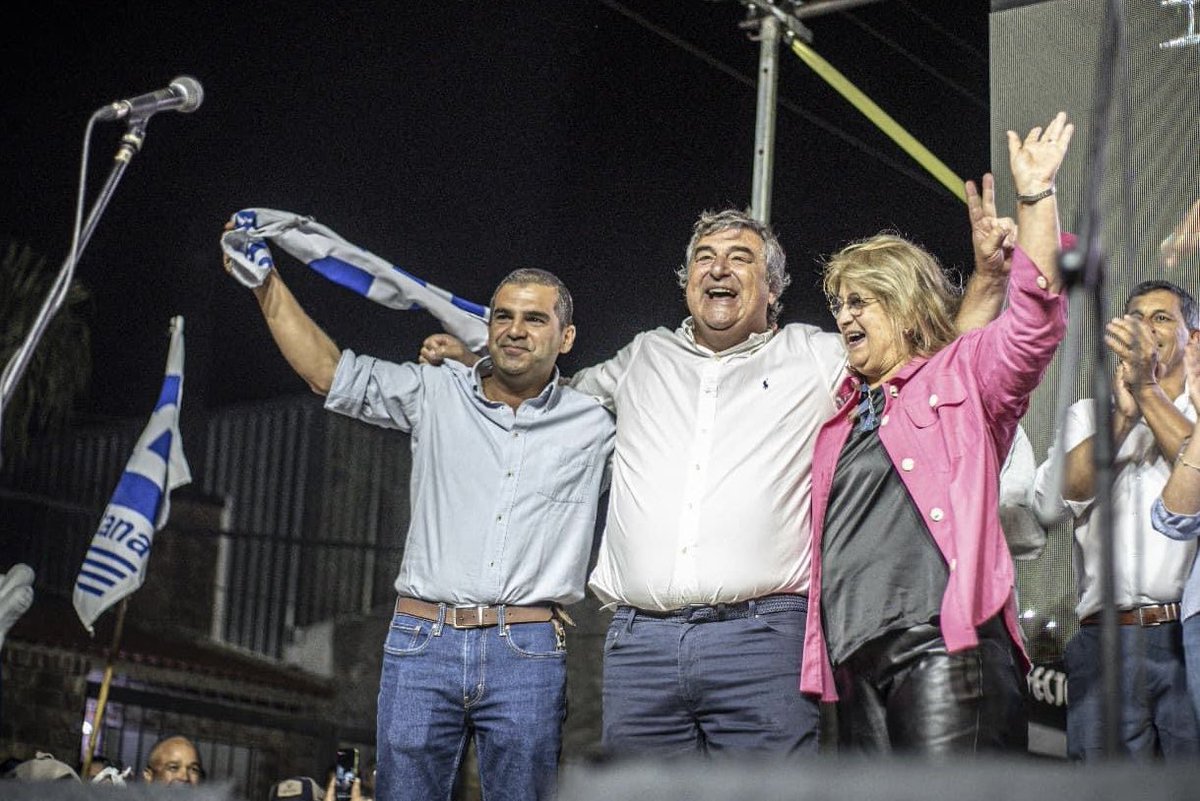 Felicitaciones a <a href="/sergiobotana/">Sergio Botana</a> por ser electo nuevamente senador y a Graciela por ser electa diputada! Gran orgullo de que peleen por Cerro Largo en el parlamento. Éxito en este nuevo camino de servicio y compromiso!