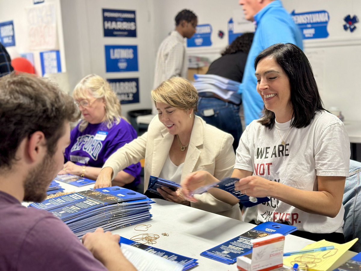 maura_healey's tweet photo. Brought coffee and donuts to volunteers (including Bay Staters!) pitching in for @KamalaHarris in Allentown! Massachusetts and Pennsylvania have a lot in common, including a tradition of standing up for democracy. 

With 4 days to go, every second and every set of hands counts! https://t.co/RZ6p8nEvux