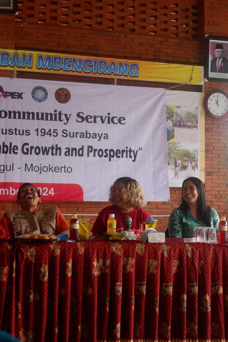 Had the opportunity to represent the UP Department of Communication Research and at the same time, practice my Bahasa Indonesia (still mixed with English, and still with syntax errors) at the community engagement at Kebontunggul, Mojokerto in East Java