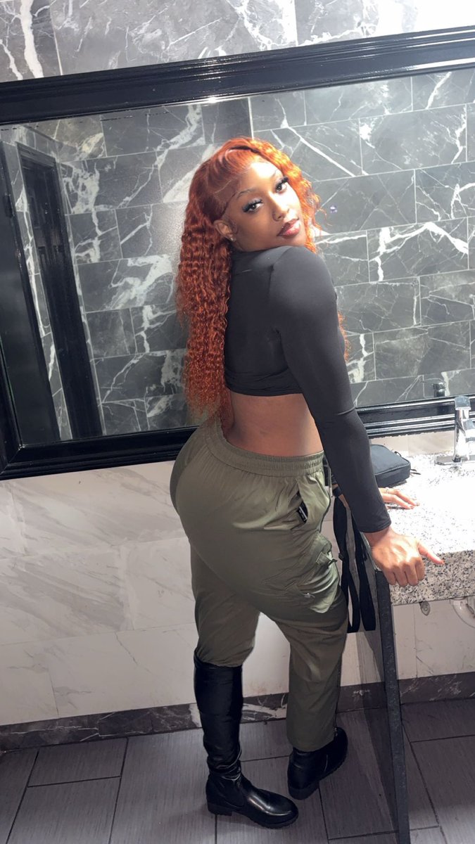 Sonjaye__'s tweet photo. Pumpkin Spice I might be a lil nice 🎃👩🏾‍🦰 https://t.co/hrGEdB4pYD