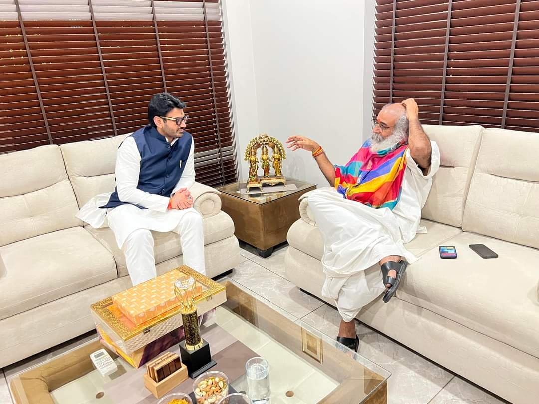 mshrikanttyagi's tweet photo. अपने उच्चतम विचारो से मानव हित में सनातन धर्म को परिभाषित करने के साथ-साथ सामाजिक समरसता, सामाजिक न्याय के पक्षधर एवं सामाजिक वैमनस्यता के घोर विरोधी परम पूज्य कल्कि पीठाधीश्वर आचार्य प्रमोद कृष्णम जी से सामाजिक एवं राजनीतिक विषयों के साथ सनातन धर्म पर विस्तृत चर्चा-परिचर्चा करते हुए मा. श्रीकान्त त्यागी जी संस्थापक एवं राष्ट्रीय अध्यक्ष, राष्ट्रवादी नवनिर्माण दल।

प्रेषक एडमिन :-
मा. श्रीकान्त त्यागी जी 
संस्थापक/ राष्ट्रीय अध्यक्ष, राष्ट्रवादी नवनिर्माण दल 
संपर्क सूत्र :- 9557644320

#राष्ट्रवादी_नवनिर्माण_दल #रा_न_द #आचार्य_प्रमोद_कृष्णम #rashtrawadinavnirmandal #rnd4bharat #KalkiDham #KalkiAvatar #kalkipith #TeamShrikantTyagi #ShrikantTyagi #दीपावली #acharyapramodkrishnan #sanatandharma #politics #PoliticalNews #श्रीकान्त_त्यागी_ #DonaldTrump #byelectionkhatauli #BoycottBJP #tyagibhumihar #brahman #NewsUpdate #aninews @AcharyaPramodk @Rnd4Bharat