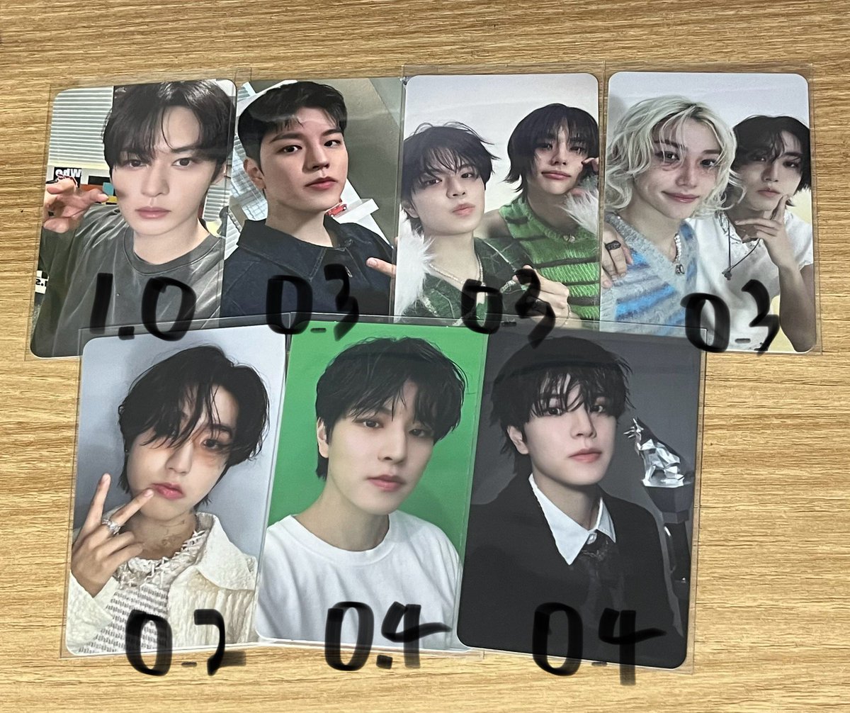 gl981025's tweet photo. 스키즈 포카 양도합니다

준등기 반택 끼택 다 가능

Stray Kids SKZ 스트레이키즈 방찬 리노 창빈 현진 한 지성 필릭스 승민 아이엔 정인 엠디 럭드 칙칙붐 앨포 일본 팝업 매직스쿨 스키주 에이트 폴라 포카홀더 4기 증사 인생네컷 네시픽 MD DVD SKZOO https://t.co/GvPj5KTCVI