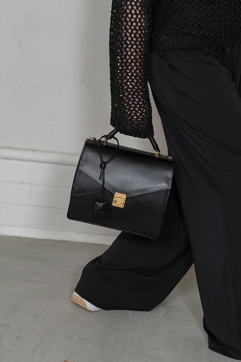 89289鞄製作所 tweet media