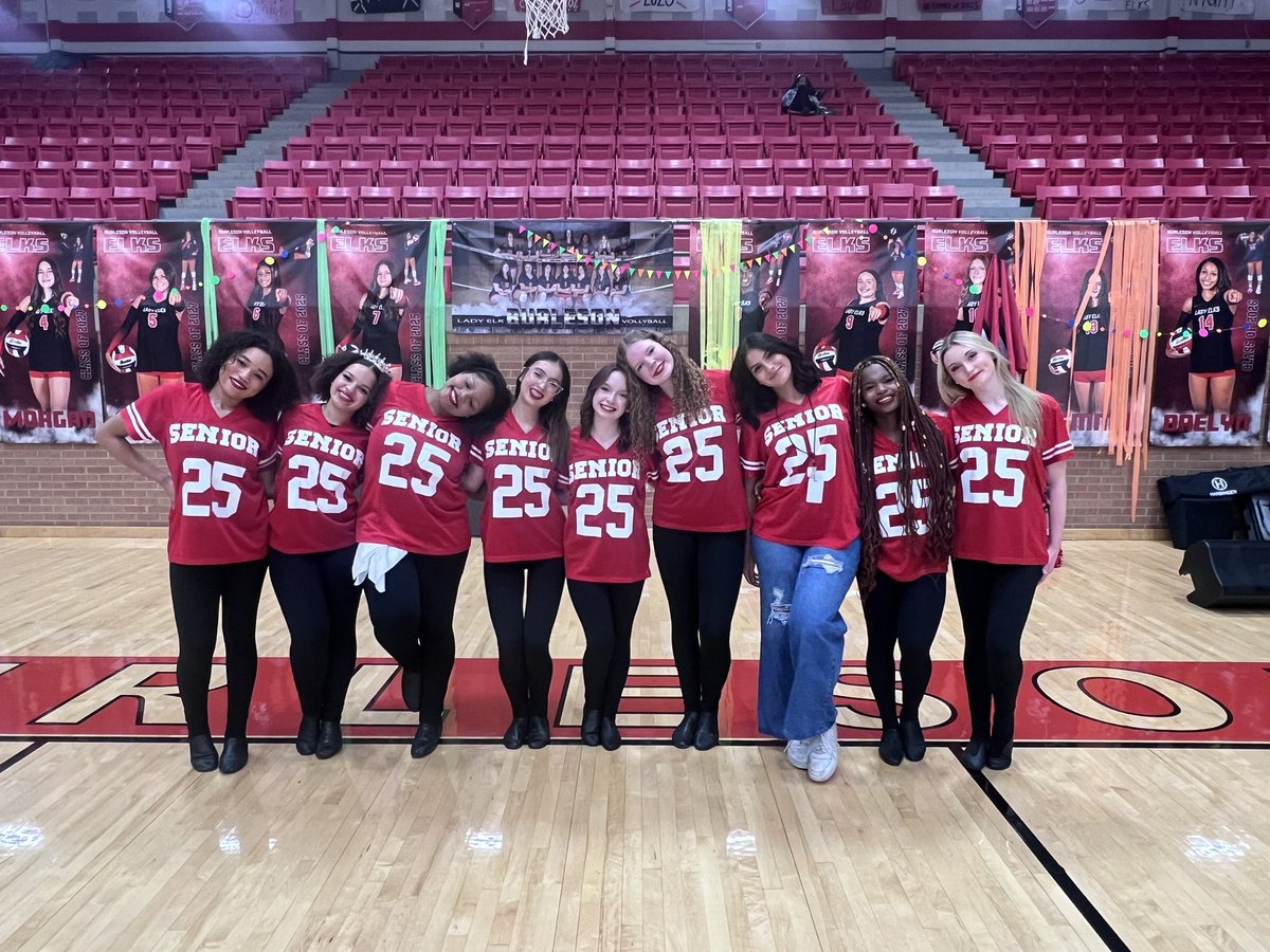 BHSElkStrutters's tweet image. Last pep rally for our Seniors was a success! 🍭🌟👑😎#classof25 #OFIF