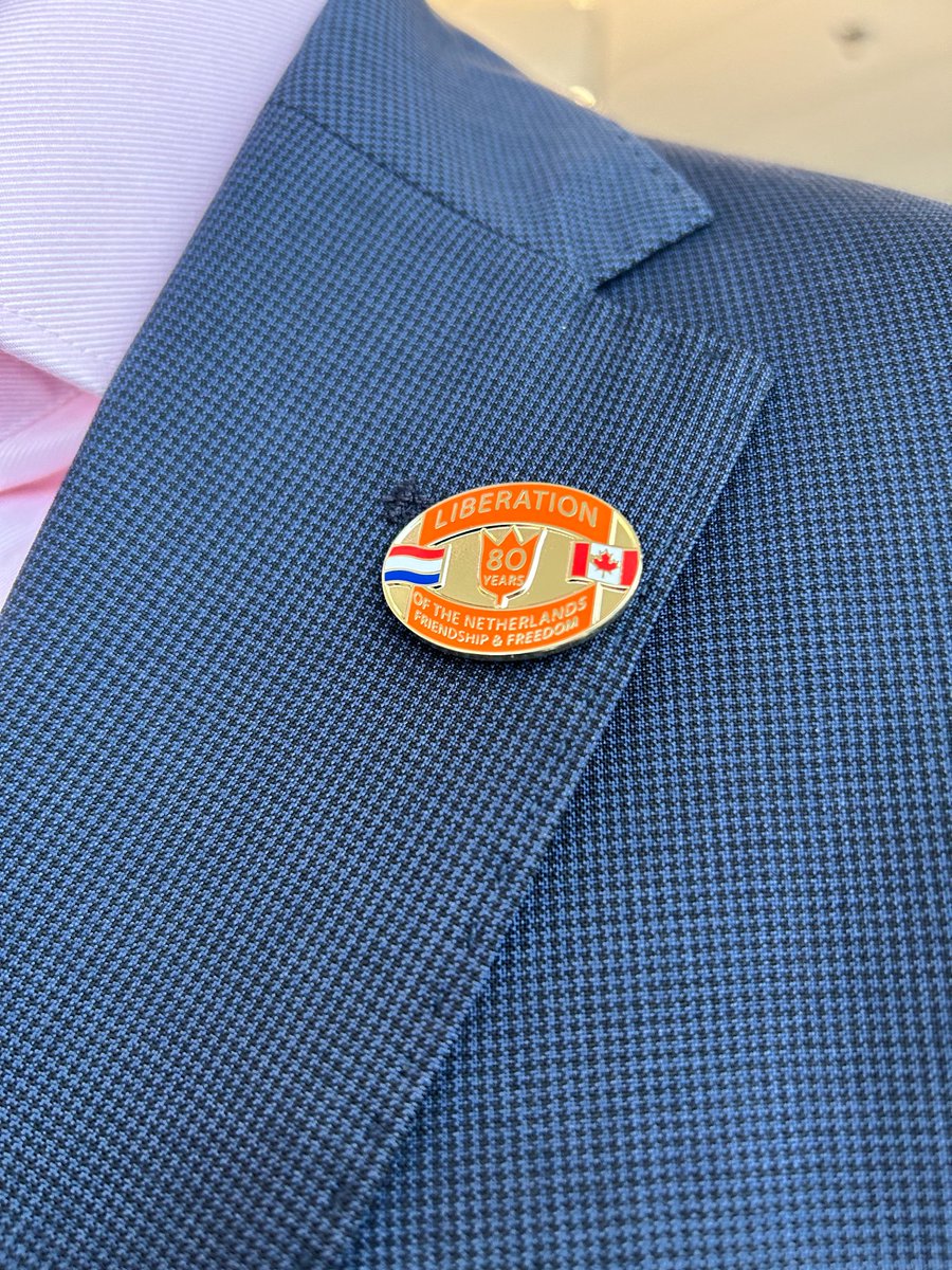 November is Remembrance Month in Canada.

We also begin to mark 80 years since Canada liberated the Netherlands during #WWll. 

We start by launching our 80th anniversary pin &amp; sharing it with people across 🇨🇦 who are helping us remember. 

Stay tuned for more! #ThankYouCanada