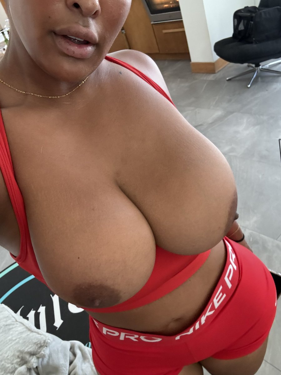 socialslut2's tweet photo. @TheJohnUrban Happy happy birthdayyyyy. I forgot to get a gift hopefully a live titty pic will do? 🤣❤️What’re your plans today? https://t.co/s8vmJTG2bT