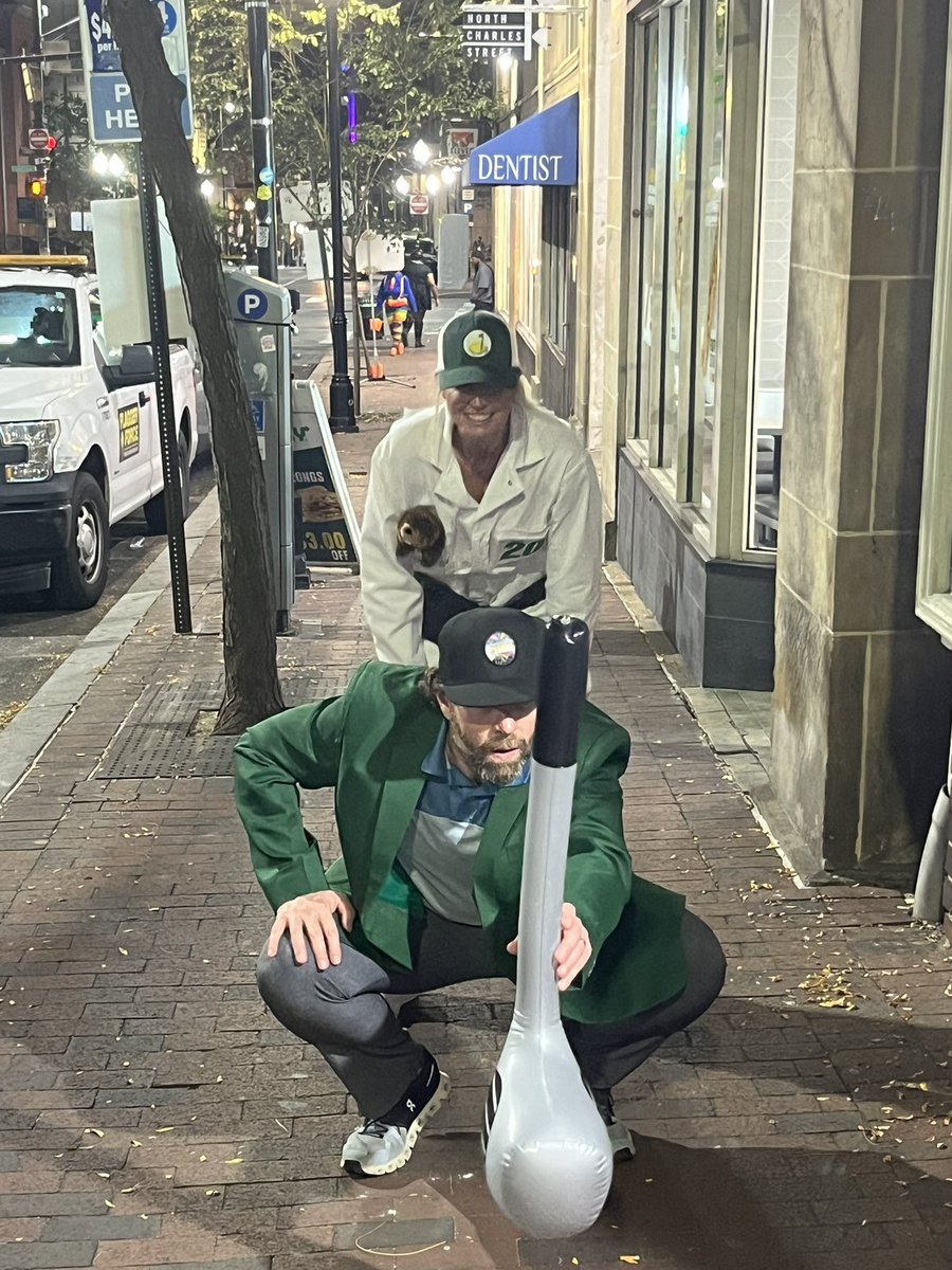 Stub_Me_Down's tweet photo. We love Halloween! #MastersChamp #SMDCaddie #beastieboys #billystrings https://t.co/S0FqsIpiq5