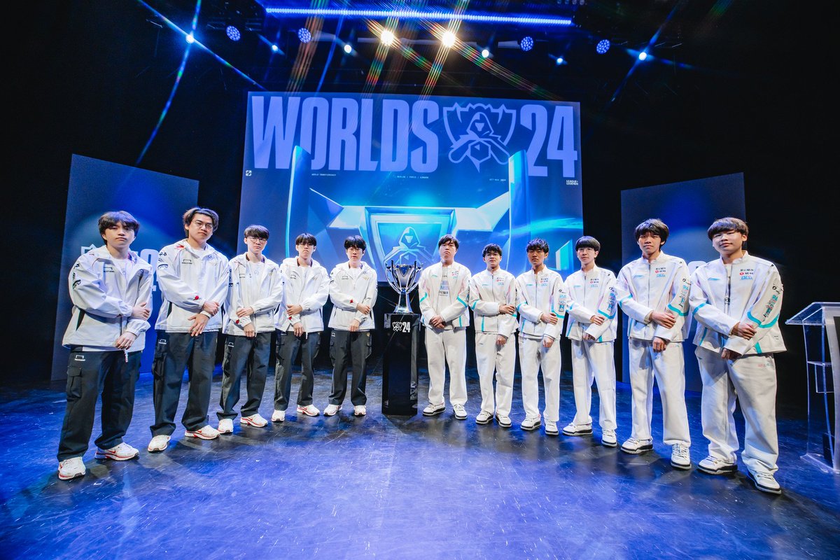 FionnOnFire's tweet photo. a rebuilding dynasty vs a rising kingdom 

the king vs the knight who wants his crown 

a pair of junglers that have gone through turmoil that now can help their teams to glory 

two prodigies fighting to possibly one day become the GOAT of the isle they call top lane

bottom lanes forged by years of blood, sweat and tears that believe their bond is the strongest 

South Korea's Greatest vs. China's Strongest 

t1 vs blg #Worlds2024 finals in less than 24 hours 

let's goooooooooooo