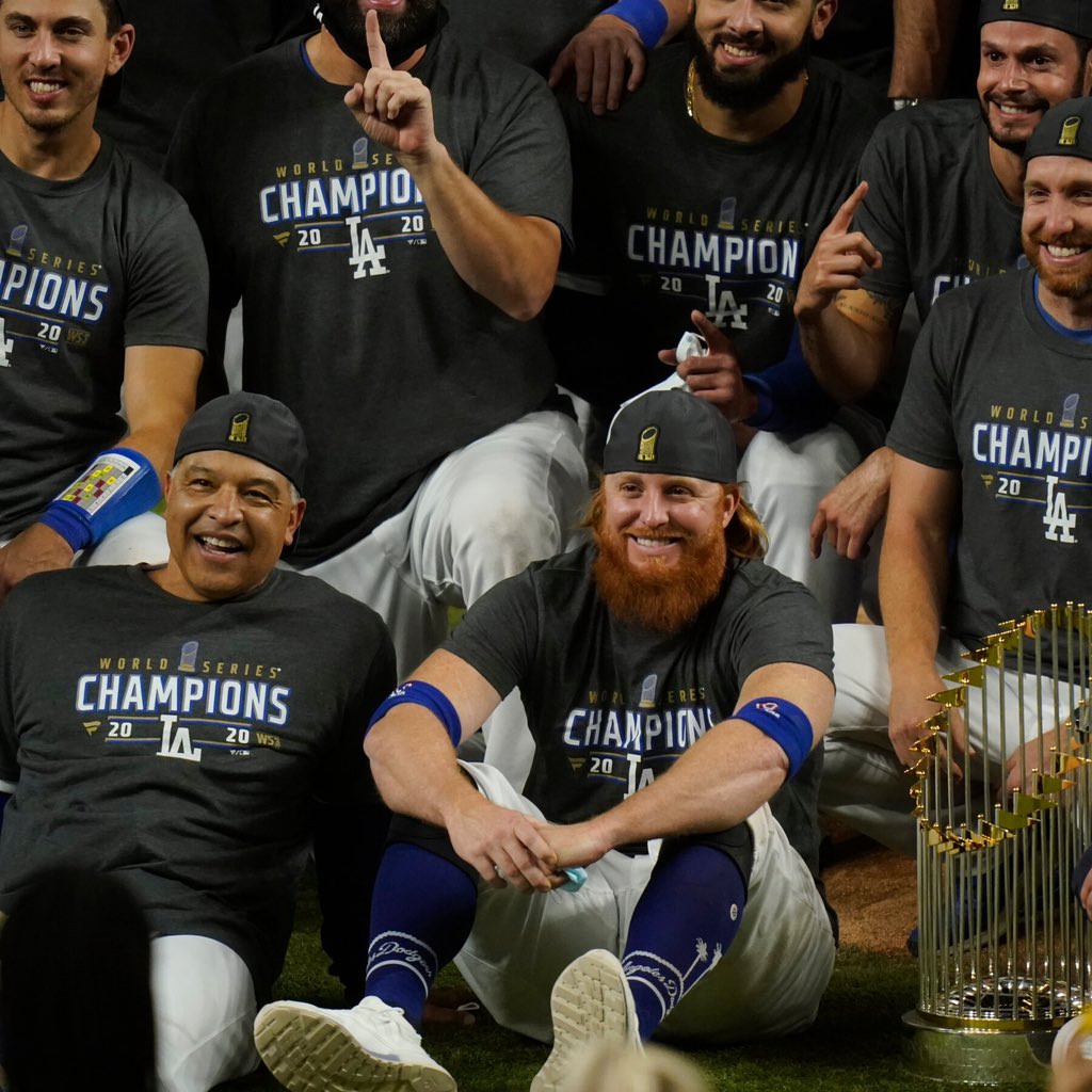 owndodgerhaters's tweet photo. This parade is for you boys too, thank you for everything champs 💙 https://t.co/I5VIINcNfT