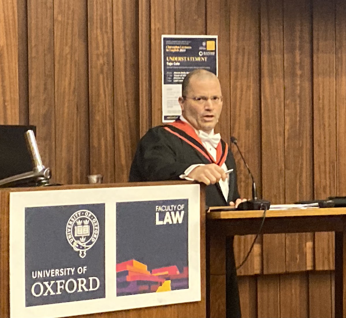 David Enoch giving his very engaging inaugural lecture as Professor of Philosophy of Law at Oxford - arguing against the “import” fallacy that philosophical positions can be directly incorporated into law.