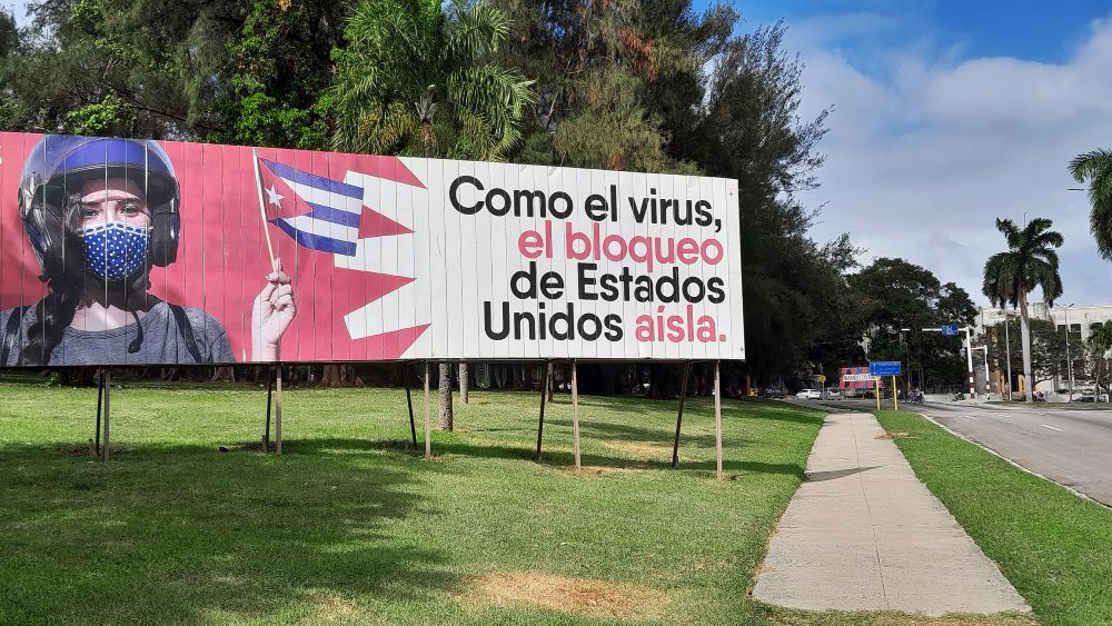 Estado Zulia 🇨🇺🇻🇪 
4 meses de bloqueo. Equivalen al financiamiento necesario para garantizar durante un año la entrega de la canasta familiar normada de productos a la población (1 600 000 000 de dólares aproximadamente). 
#CubaPorLaVida
#UnidosXCuba
#TumbaElBloqueo