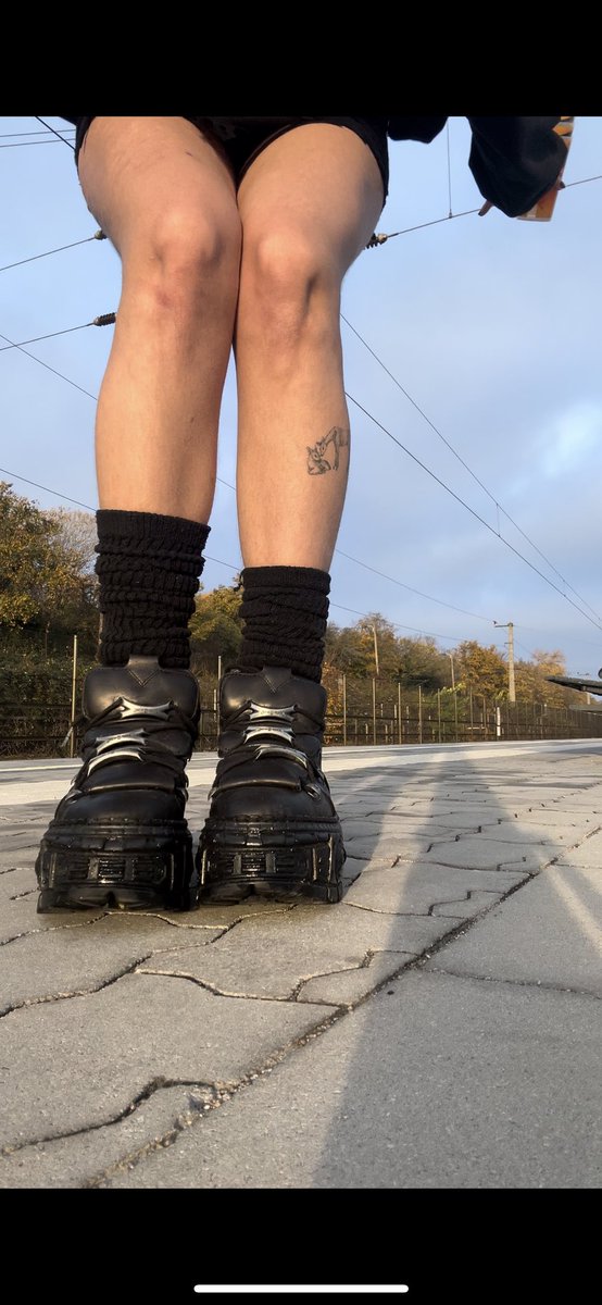 halloween war amazing die ganze nacht bis es hell wurde am raven und deine aufgabe wärs gewesen mich danach erstmal richtig zu massieren, nachdem du brav gezahlt hast versteht sich :)

findom • femdom • herrin • geldherrin • zahlsklave • zahlschwein