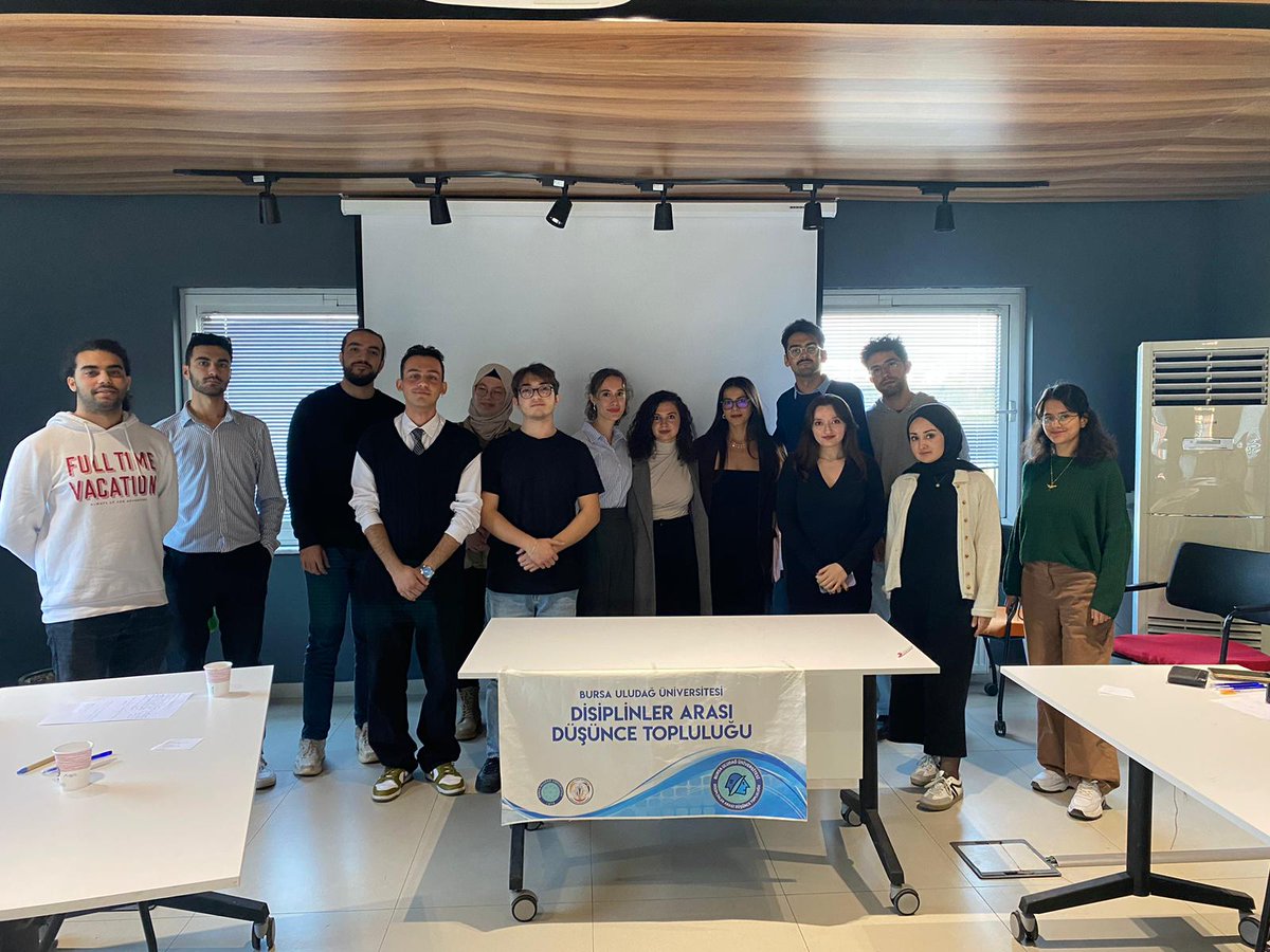 udat2024's tweet photo. Disiplinler Arası Düşünce Topluluğu ve Uludağ Hukuk Topluluğu olarak münazara eğitimimizde bir araya geldik.🤩Münazaranın inceliklerini ve düşüncenin gücünü birleştirdik.✨Bu özel günde bizlere yol gösteren kıymetli eğitmenlerimize ve tüm topluluk üyelerimize teşekkür ederiz.🙌 https://t.co/HXJpN1PZNW