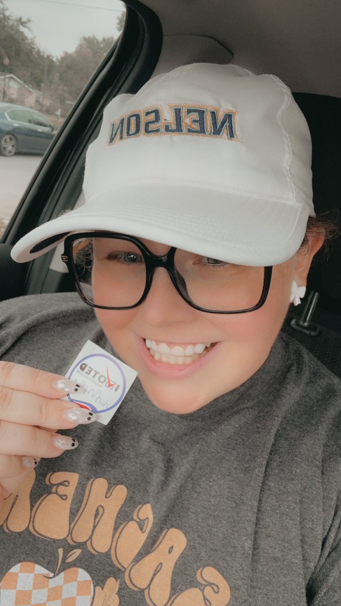 Ms_Boudny's tweet photo. Don’t forget to vote! 🗳️ ❤️🤍💙🇺🇸 #flexday #katyisd @katyisd https://t.co/3kq4aM72qS