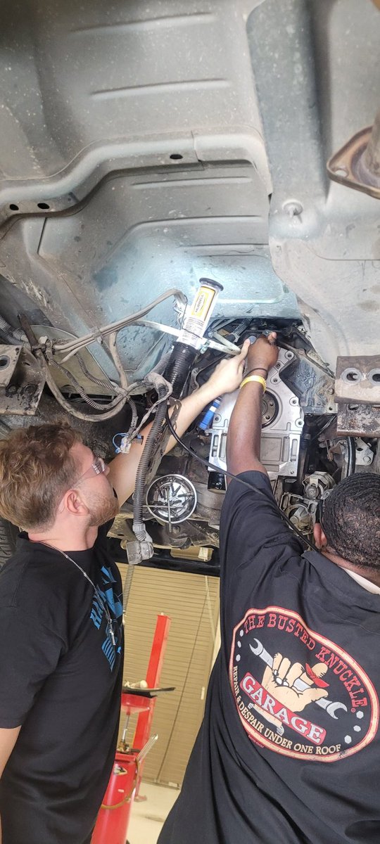 AutoHarlan's tweet image. Been a busy start to the year & I keep forgetting to take pics. Anthony is prepping for a shock mount repair while Maurice & Jumani take out a rear main seal @NISDHarlan