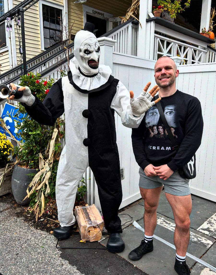 Johnny_Doolan's tweet photo. Hard launch on main with my new man. Just my type. Toxic. https://t.co/bi95JNbT4h