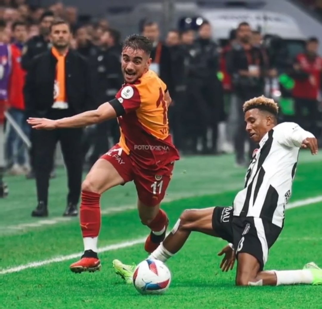 contextalemdar's tweet image. Galatasaray&apos;ın derbide Beşiktaş ile taassaak geçtiği 8️⃣ pozisyon (flood)