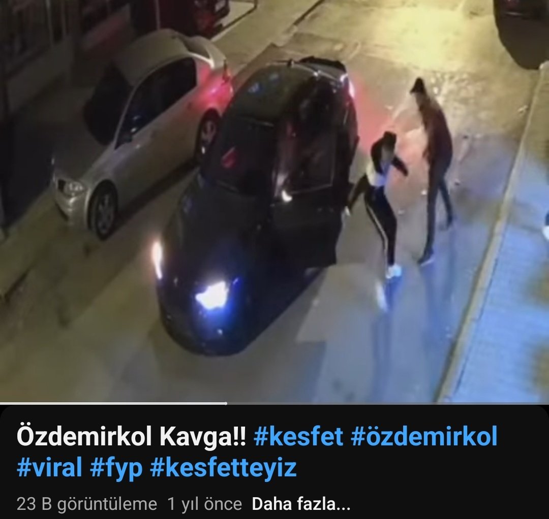 ocmvakfi's tweet photo. Mehmet Özdemirkol ‼️

Tiktok'ta 1.2 milyon takipçisi olan bir fenomen. Bıçakla adam yaralama, silahla mekan basma gibi onlarca suçu var. Bu magandalar elini kolunu sallaya sallaya dolaşamaz. Yetkilileri etiketleyip tweeti paylaşın dostlar @AliYerlikaya @EmniyetGM https://t.co/Raug5t1XiW