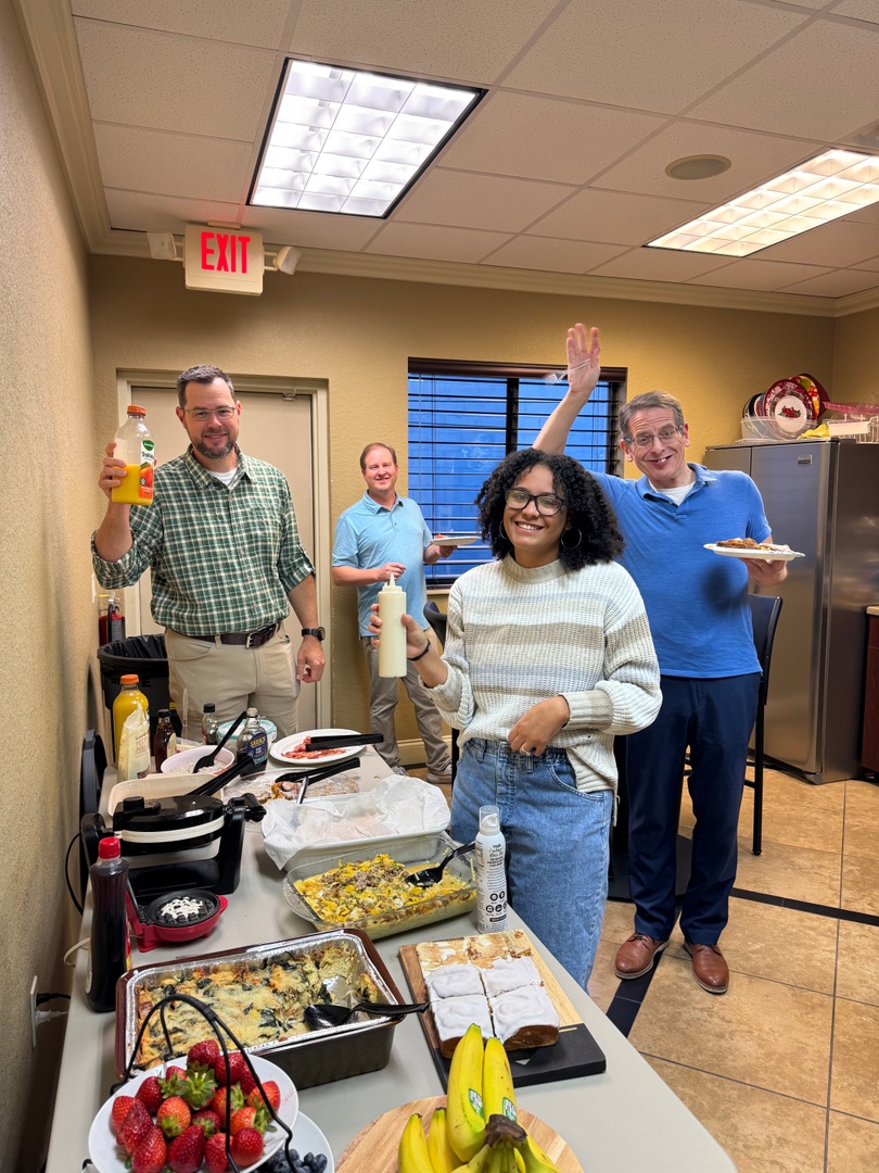 NetSourceMedia's tweet image. Our annual fall breakfast is one of everyone&apos;s favorite days of the year 🥞😋 We had to reschedule twice due to hurricanes but we made it happen!