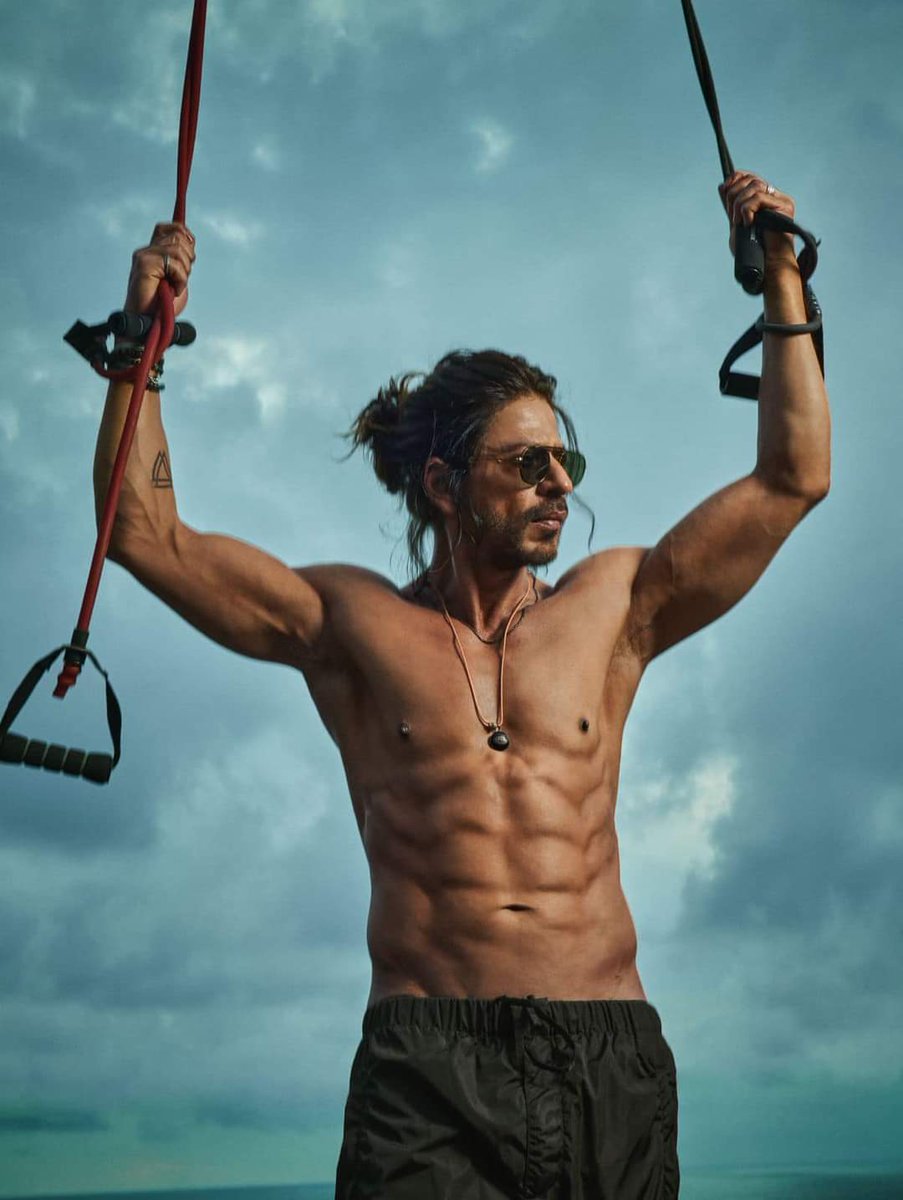 WHO_IS_RANJIT's tweet photo. 𝗛𝗔𝗣𝗣𝗬 𝗕𝗜𝗥𝗧𝗛𝗗𝗔𝗬 𝗕𝗢𝗦𝗦❤️🔥
@iamsrk 𝗦𝗜𝗥....
𝗪𝗘 𝗟𝗢𝗩𝗘 𝗬𝗢𝗨❤️

#SRKDay2024 
#ShahRukhKhan https://t.co/Ti6MwCv2iI
