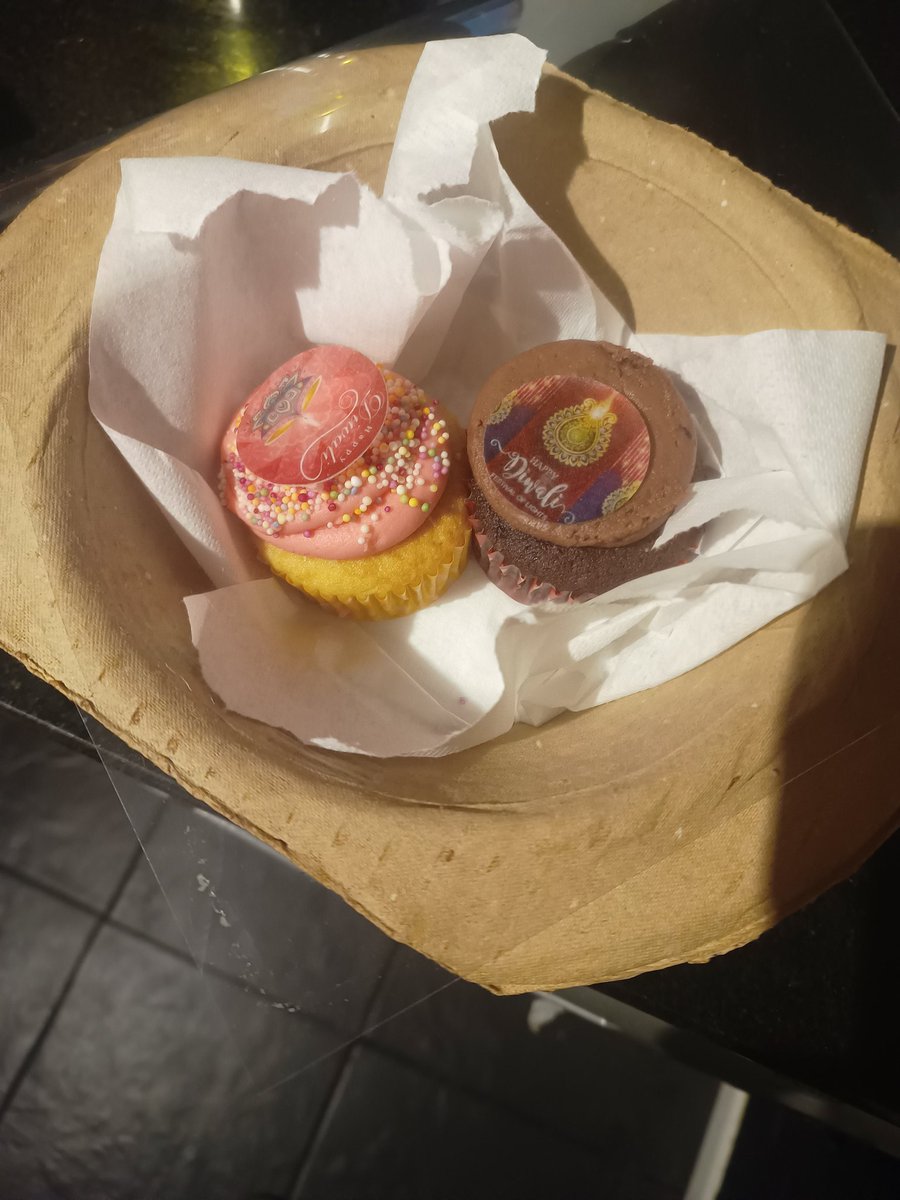 When your missus fetches buns home from work...

...in a fucking vomit bowl! 

#NurseLife

Happy Diwali. X