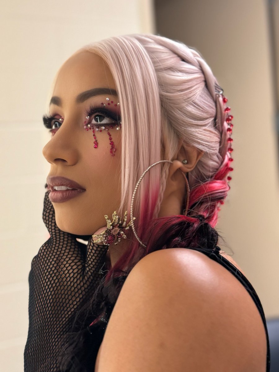 MercedesVarnado's tweet photo. ❤️🕷️🔥 https://t.co/g57rlszUBu