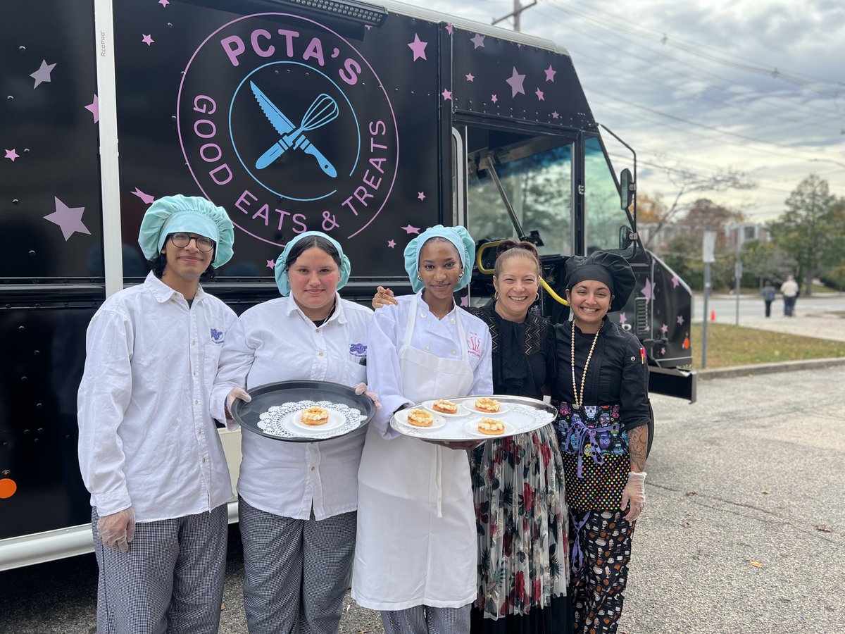 RIDeptEd's tweet image. The event featured performances by the school’s jazz band, citywide band, and Guatemalan dance troupe, as well as a delicious lunch served up by @PCTAProvidence’s “Good Eats &amp;amp; Treats” #MenuForSuccess Food Truck. To view photos, visit: tinyurl.com/y28t4h8r