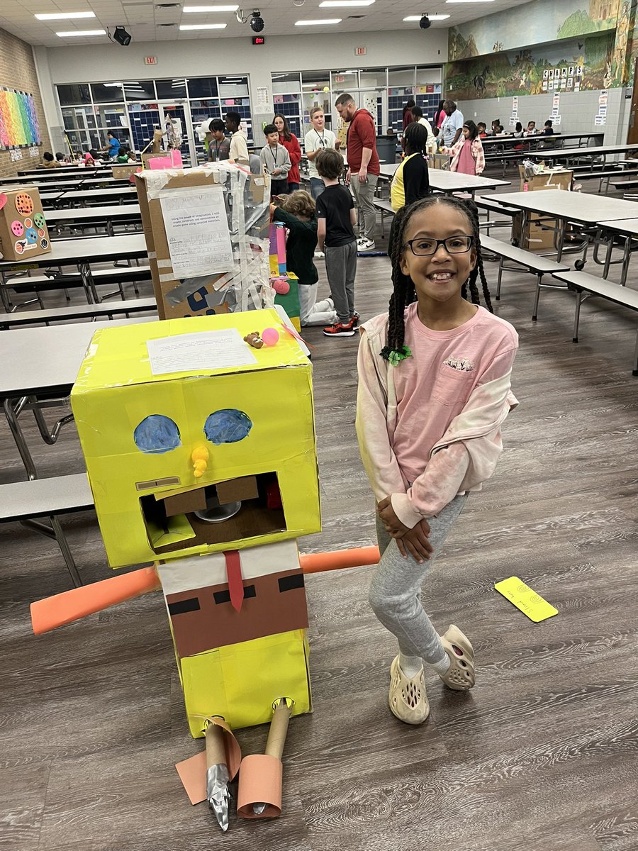 growinggiftedco's tweet image. The fun and learning never stops in @RichardsonISD GT services!  Check out these Richland Rockets and their favorite adults rocking the #CardboardChallenge!  #RISDBeTheOne #giftededucation  @RLErockets1 @RISDCCR @billgattus