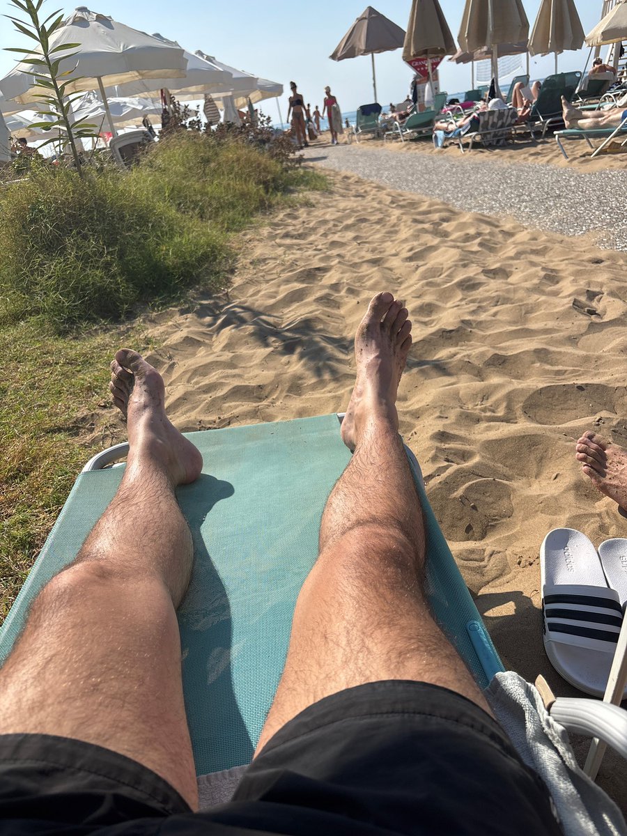 😈 in Urlaub..
Wo sind die Maden die jetzt die Fetts sauber machen…