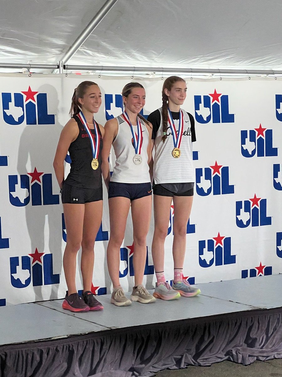 Congrats to Lily Fawcett for finishing as state runner-up with a time of 17:32!