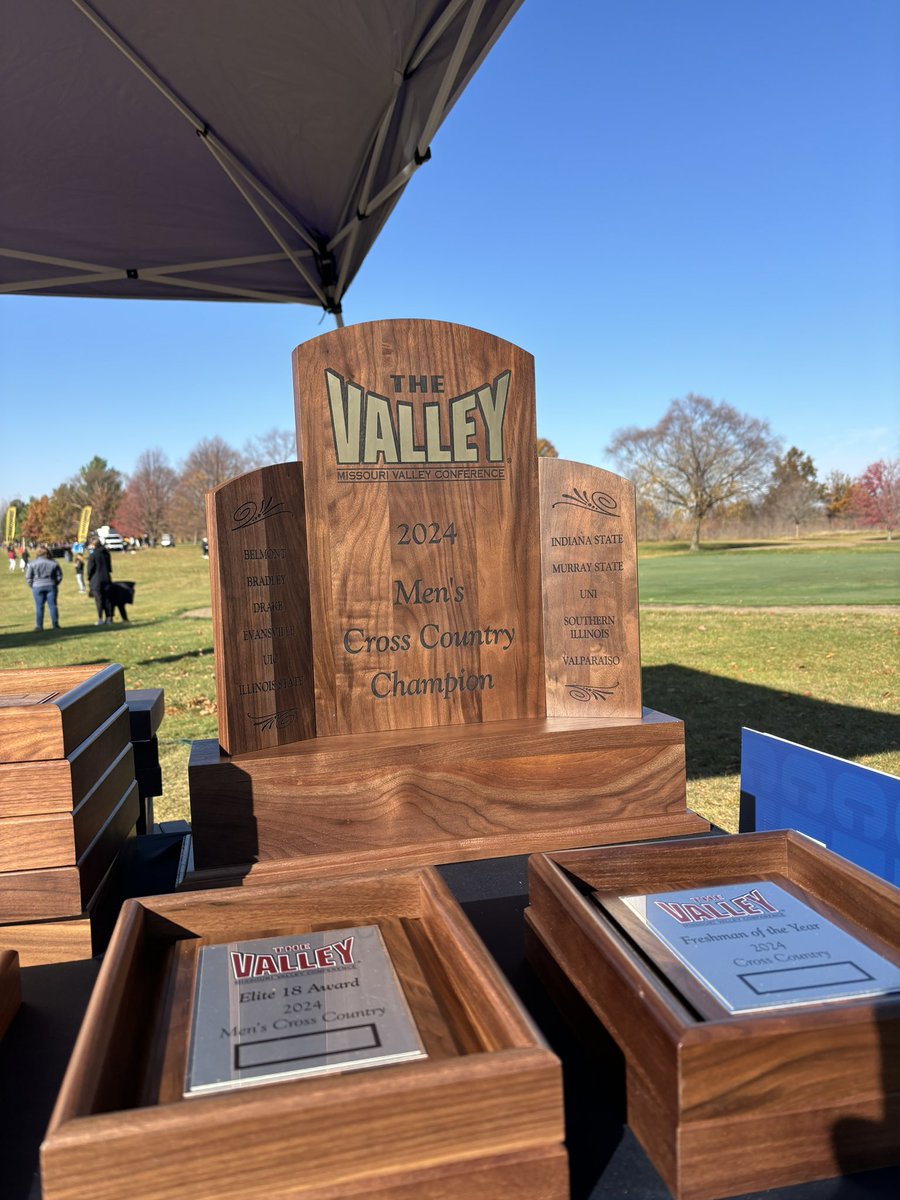 Great run at conference! 6th for the men and 8th for the women 🏃‍♀️. Up next, regionals. #UICFlames 🔥 
<a href="/UIC_XCTF/">UIC XC_T&F 🔥🏃‍♂️🏃‍♀️</a>