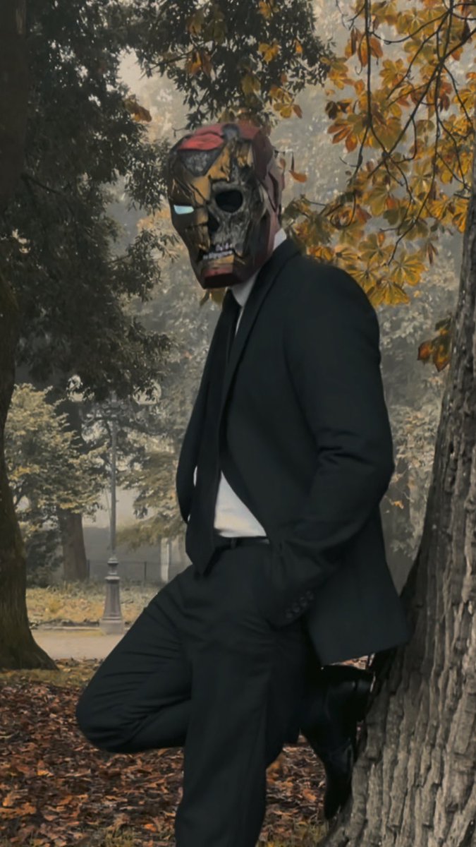 EL PATRON 👑
I just finished this Ironman Zombie 3d printed helmet and today we had a perfect weather to shoot some videos and photos. Here is the final result 🤘💀

Happy Halloween 🎃🍂