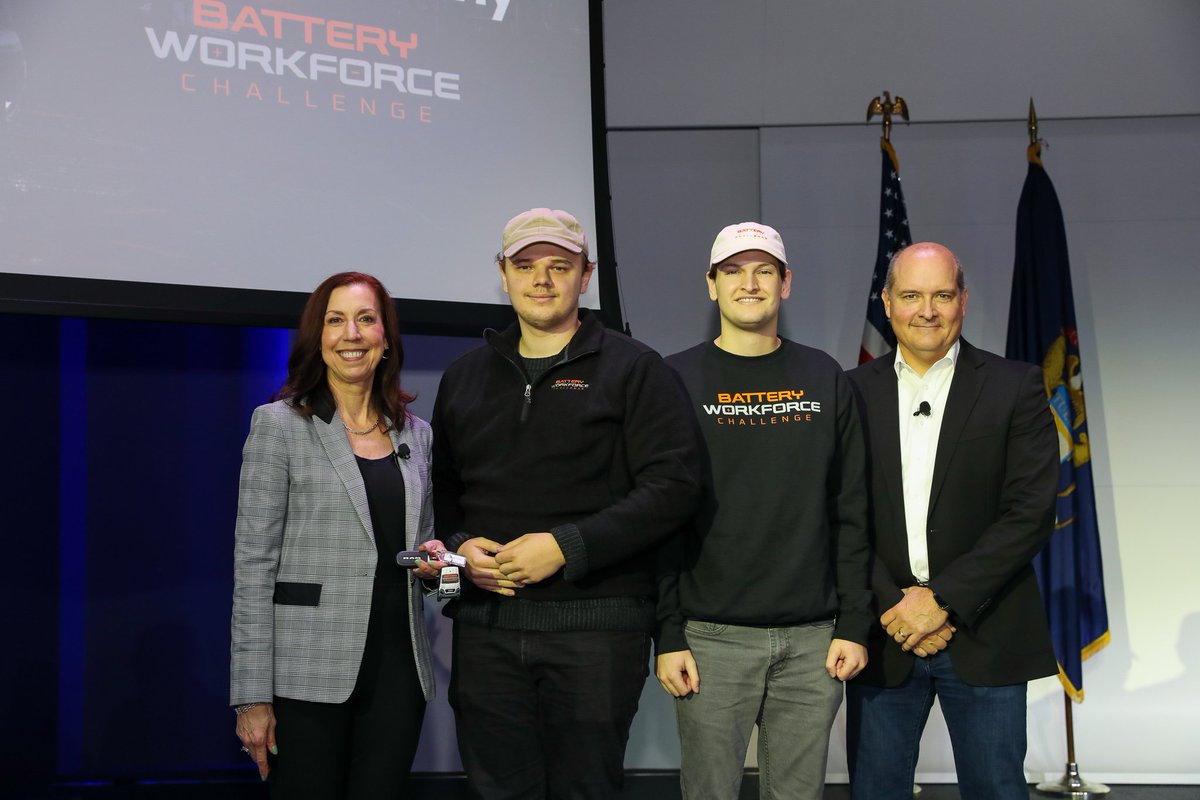 BattChallenge (@battchallenge) on Twitter photo 🚐🔋 Today, 12 university teams received Ram ProMaster EVs from <a href="/StellantisNA/">Stellantis North America</a> to design advanced batteries in the #BatteryWorkforceChallenge! With <a href="/ENERGY/">U.S. Department of Energy</a> & @Argonne’s support, students gain hands-on experience for careers in EVs & sustainable energy. prn.to/3As5OO3 🚐🔋 Today, 12 university teams received Ram ProMaster EVs from <a href="/StellantisNA/">Stellantis North America</a> to design advanced batteries in the #BatteryWorkforceChallenge! With <a href="/ENERGY/">U.S. Department of Energy</a> & @Argonne’s support, students gain hands-on experience for careers in EVs & sustainable energy. prn.to/3As5OO3