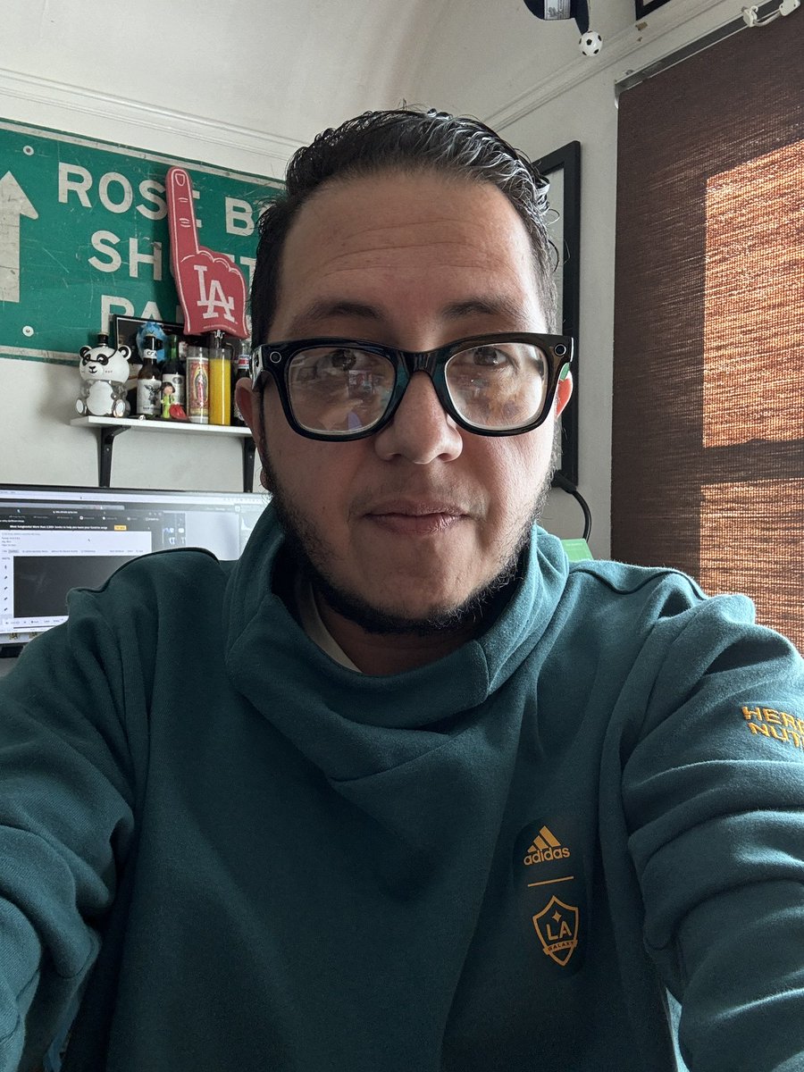 stevecarrillo's tweet image. Galaxy gear Friday