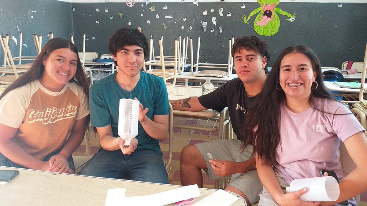 ☀Estudiantes y docentes del IPET 418 PIT de Mina Clavero construyeron Ecopluviómetros en el marco del proyecto institucional “Educación para el desarrollo sostenible: La escuela técnica como promotora de soluciones basadas en la naturaleza”y el proyecto MATTEO. Seguimos soñando!