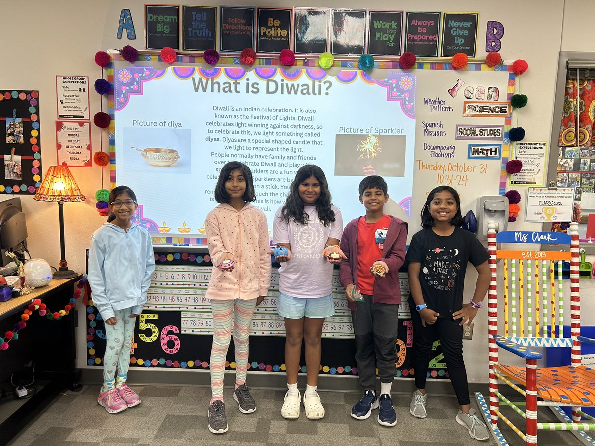 angelaatkagan's tweet image. These kiddos created slides, answered questions, and brought diyas from home to share about how they celebrate Diwali. Thank you @katiec25 for inviting us to the presentation. #mrspink4thgrade #vaughnelemfisd