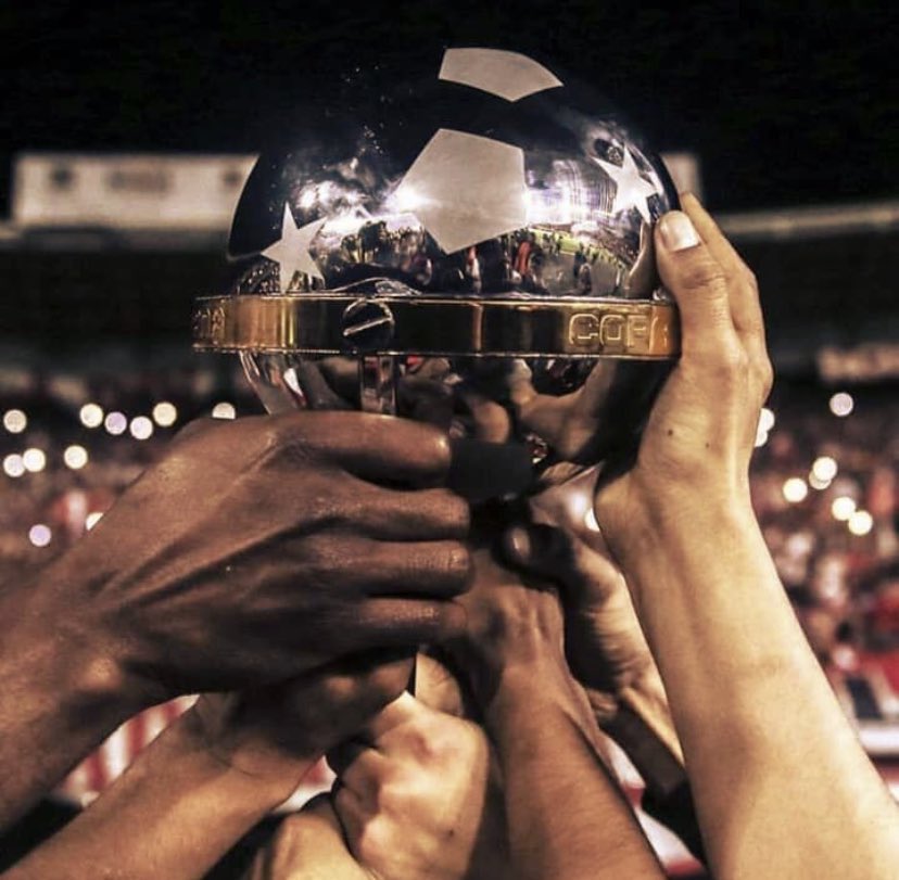 AgustinJulioC's tweet photo. Cuando lo único que tienen es infravalorar un torneo internacional muy bien ganado!!! Y tu que tienes para mostrar 
Yo muestro el mío @SantaFe https://t.co/iMAbRFfTjN