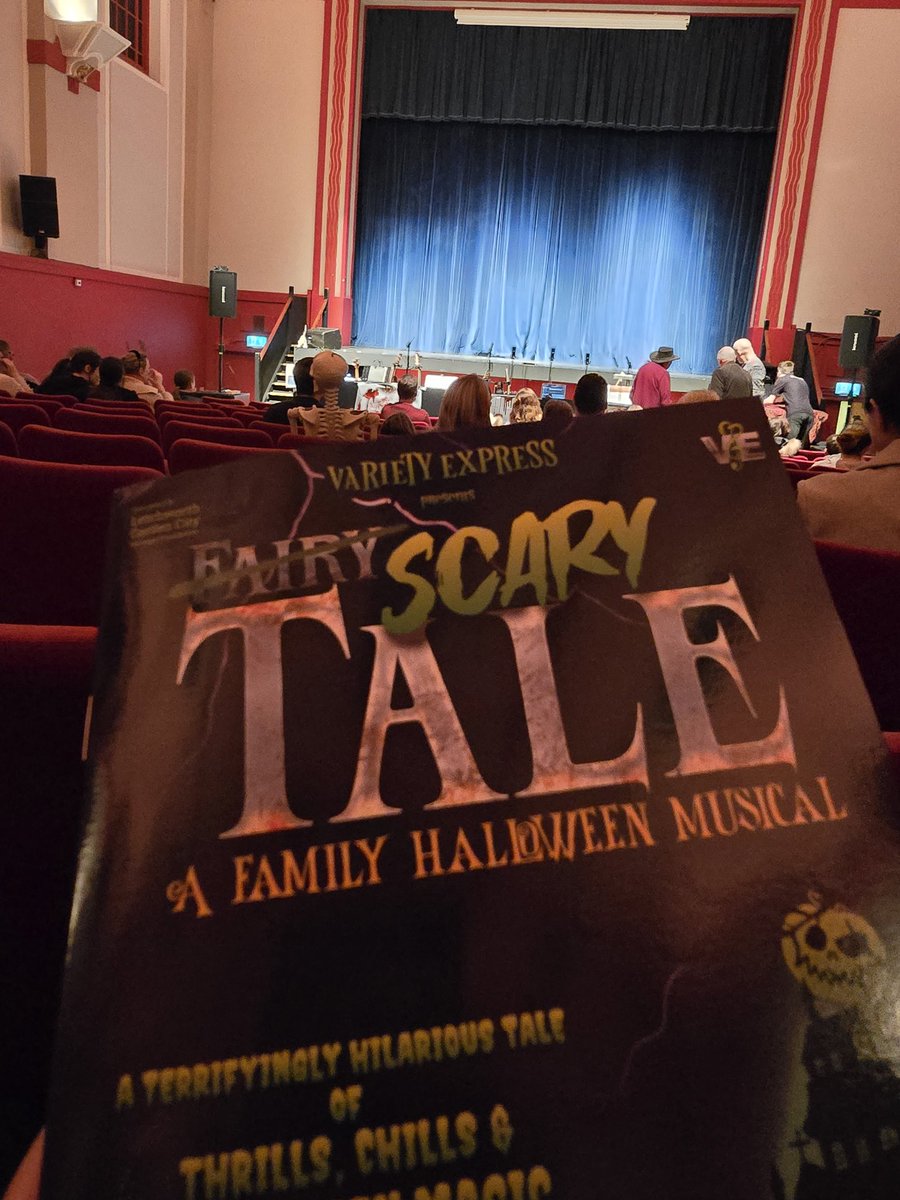 CreativeHatKH's tweet photo. Excited for this evenings #Halloween    event https://t.co/rNBbLQ49st