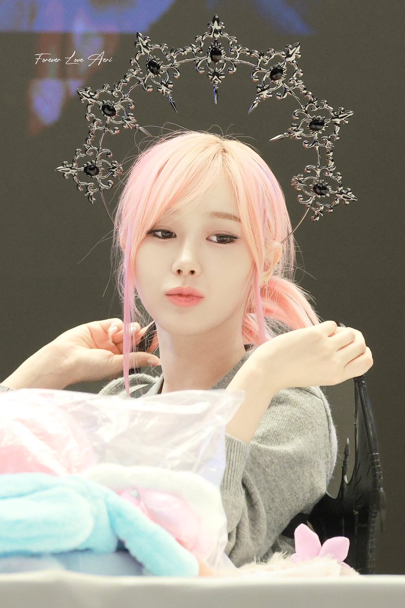 241101 Ktown4u 
👸🏻💗😙

#GISELLE #지젤 #ジゼル
#aespa #æspa #에스파 
 케타포 팬싸