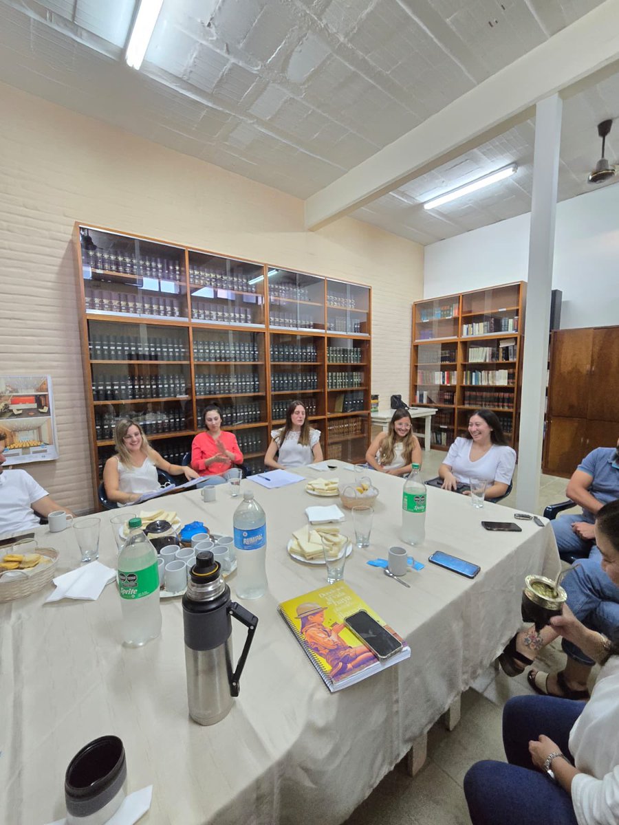 abogadosMJ's tweet photo. Las autoridades saliente, Camila Paschetti, Magalí Modiloni y Jesica Torres desean el mayor de los éxitos y mucha gestión en favor de la novel #abogacía. 👏 https://t.co/Gc7HRdt85y