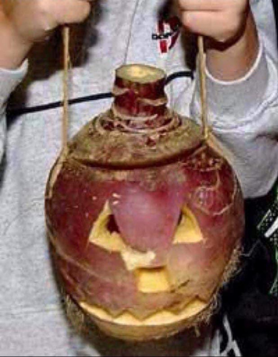 bagshaw2112's tweet image. SETTLE AN ARGUMENT 
‘WHAT DO YOU CALL THIS 

Like for ‘SWEDE’
Repost for ‘TURNIP 

😝😝😝😝🙈🙈🙈