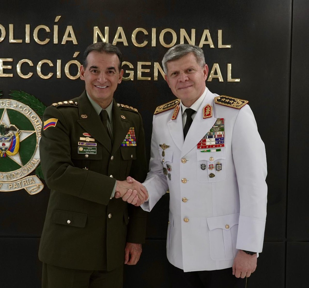¡Fraterno encuentro con Paraguay! En el marco del aniversario 133 de la Policía Nacional de Colombia y en desarrollo del horizonte institucional de #CooperaciónInternacional sostuvimos fructífera reunión con delegación de la Policía Nacional del hermano país, encabezada por su